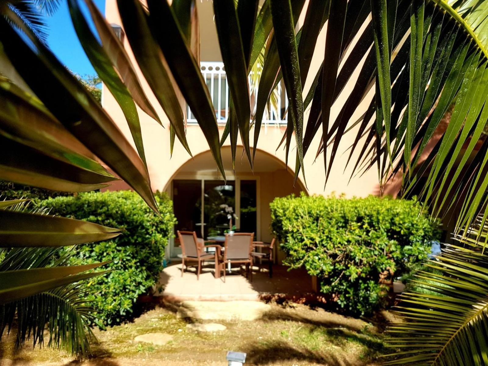 Apartamento Les Ecrins De La Badine - Hameaux Hyères Habitación foto
